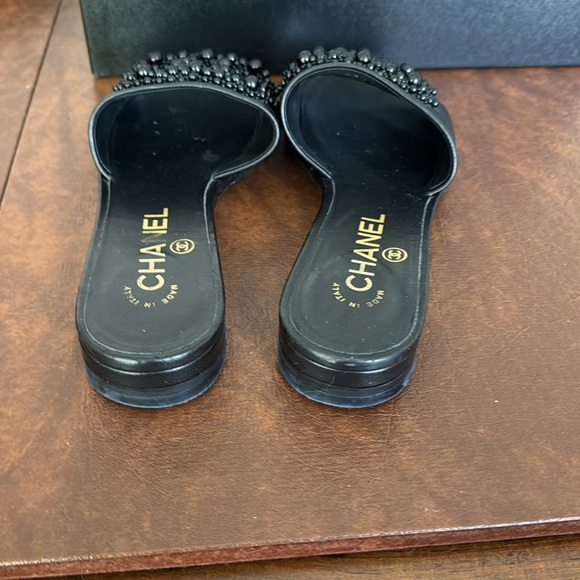 Chanel pearl slides. Size 35 Black. - Picture 5 of 7
